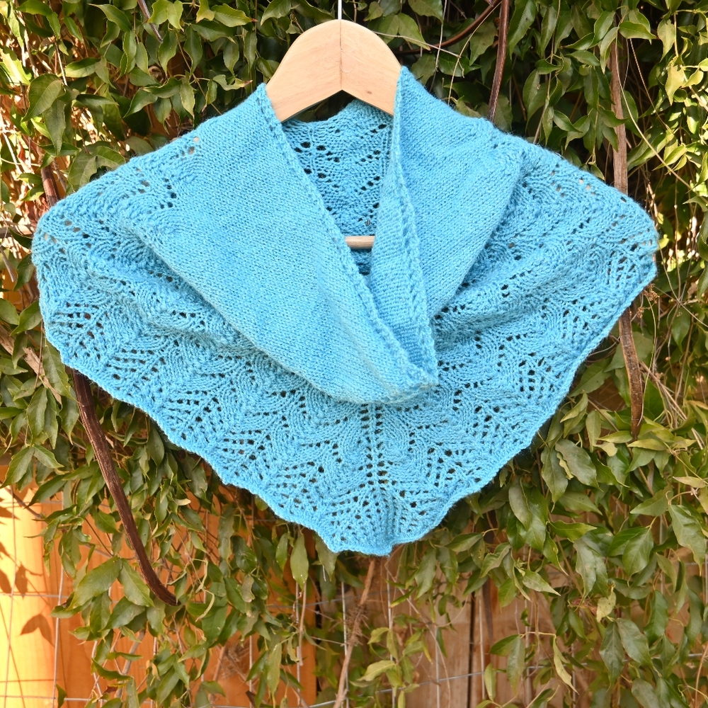 Hand knit cowl